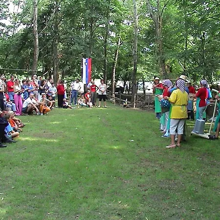 캠프장 Avtokamp Pri Mlinu - Tent Or Camper Pitch - Dujceva Domacija